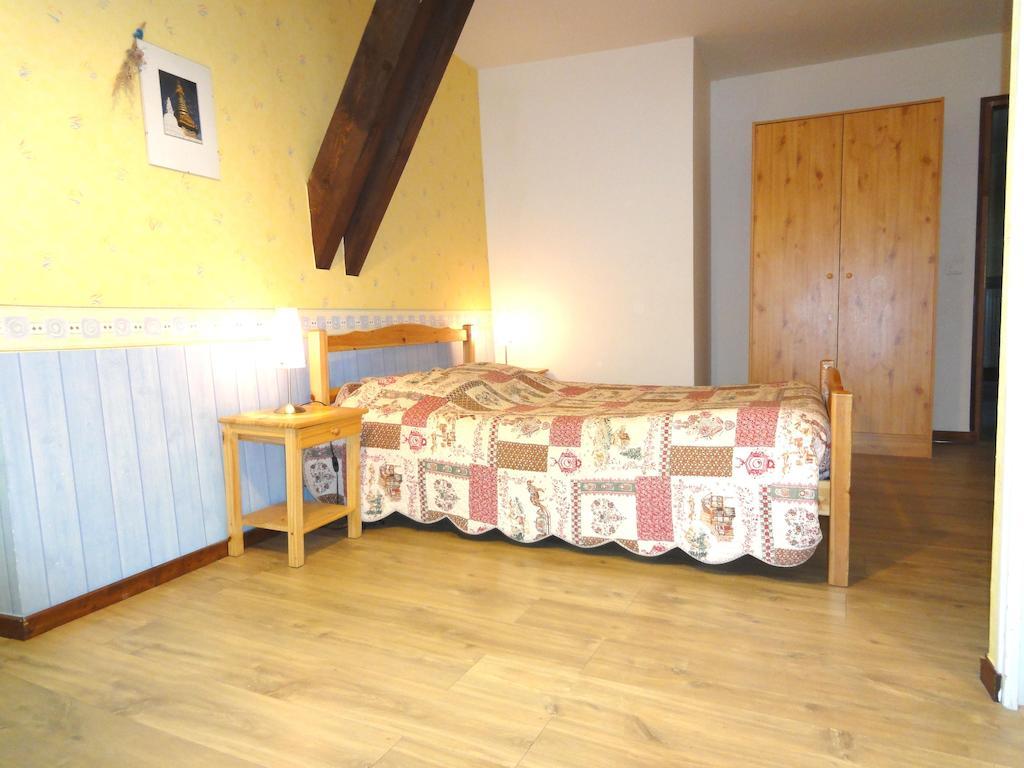 Les Chemins Verts Buissard Kamer foto
